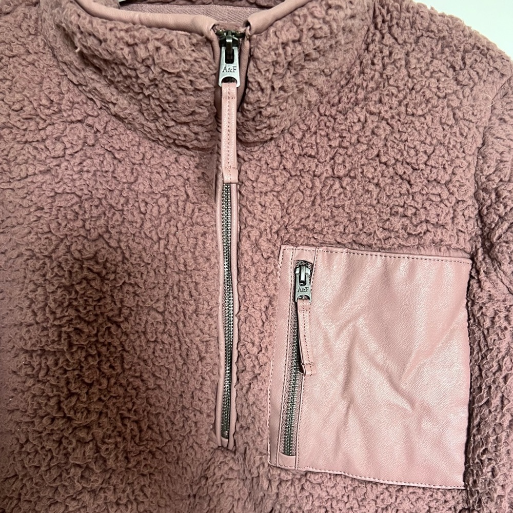 Sherpa Half-Zip Elevated Trim Sweatshirt - Picture 3 of 5